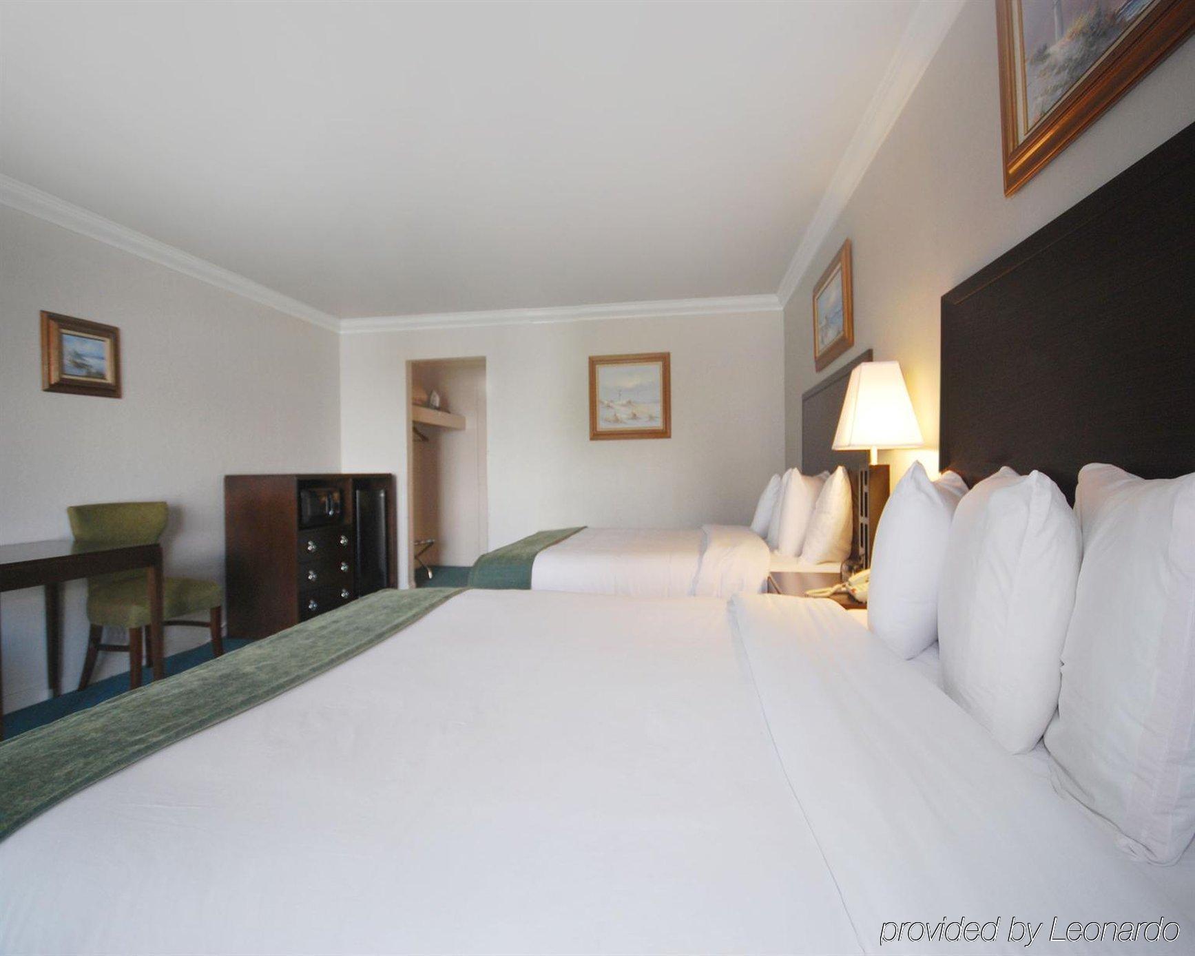 Cannery Row Inn Monterey Room photo